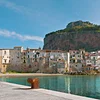 Sizilien - Die alte Mole von Cefalù mit Blick auf die Altstadt und den Rocca