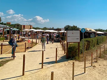 Eingang 'Porta V' der Ausgrabungsstätte 'Tal der Tempel' in Agrigento.