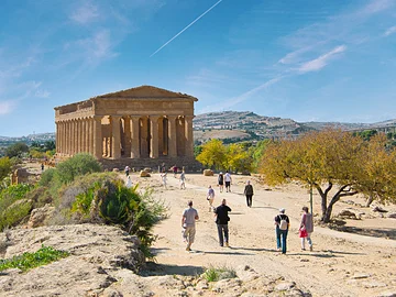 Der Tempel der Concordia im Tal der Tempel bei Agrigento aus Sizilien.