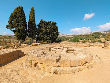 Tal der Tempel - Rundaltar im Heiligtum der chthonischen Gottheiten.