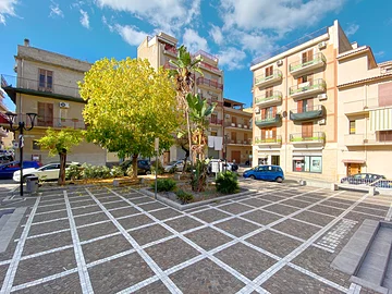 Casteldaccia - Piazza Dante Alighieri