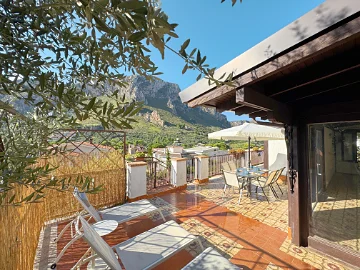 Sizilien - Santa Flavia - Capo Zafferano - Villen und Häuser am Meer