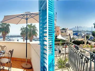 Ferienwohnungen in Porticello - Hafen - Palazzo Eos ed Aura