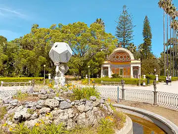 Die Sonnenuhr im Park 'Villa Giulia' von Palermo.