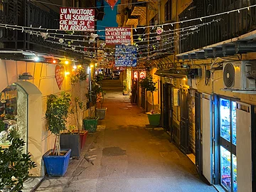 Palermo ◑ Winter-Lichter - Piazzetta Visita Poveri