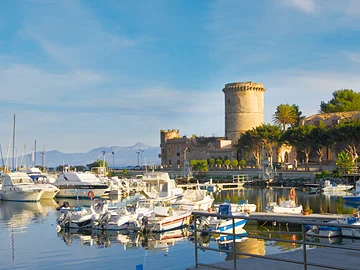 San Nicola l'Arena - Burg