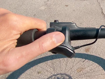 Rent a bike in Sicily - Video tutorials - Push assistance