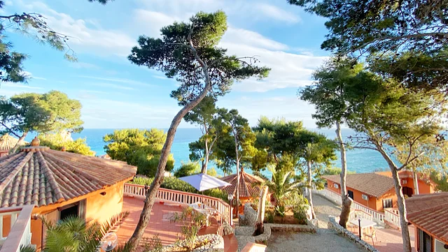 Villen und Bungalows direkt am Meer